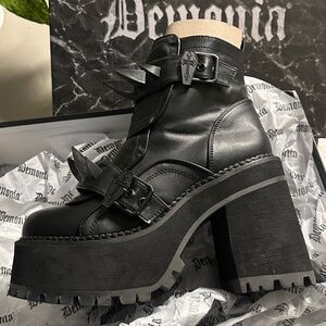 NIB Demonia Assault Spiked Platform Boots
